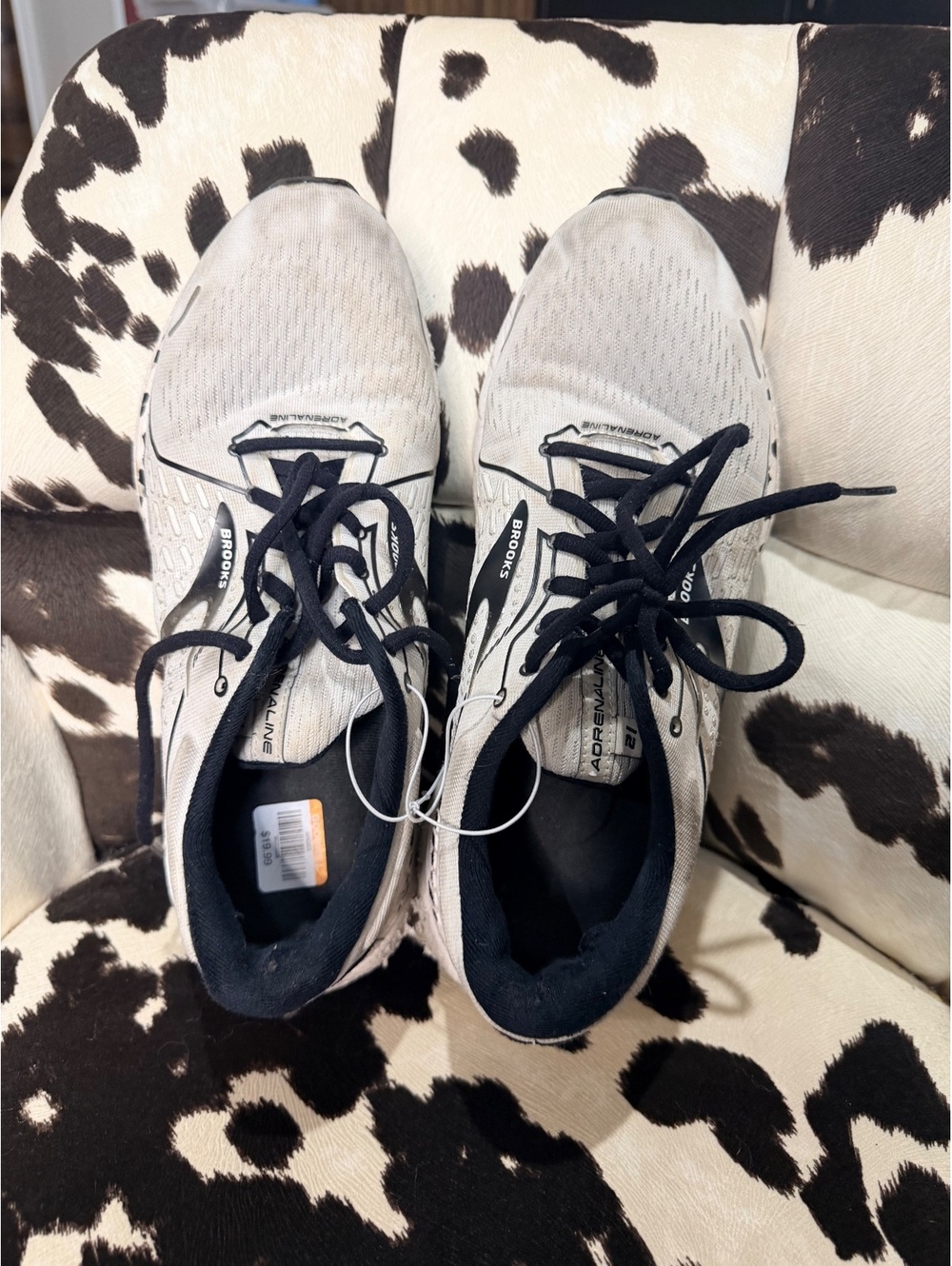 Brooks Running Shoes Size 11 White and Black